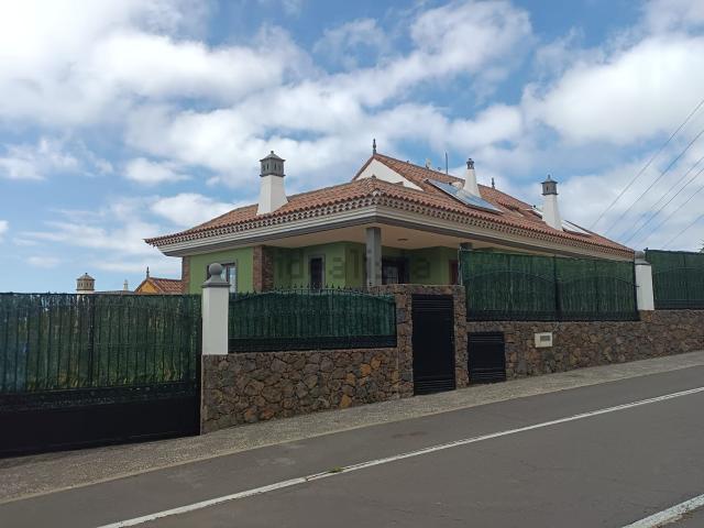 Chalet, Santa Ursula