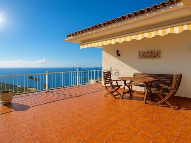 Chalet, Santa Ursula