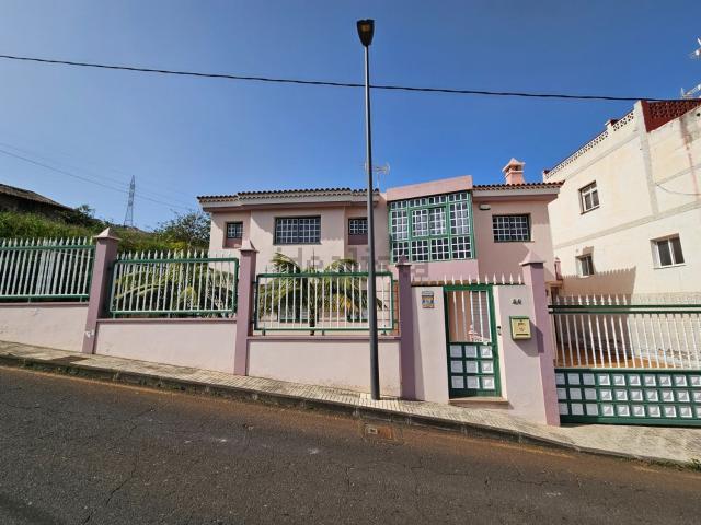 Chalet, Santa Ursula