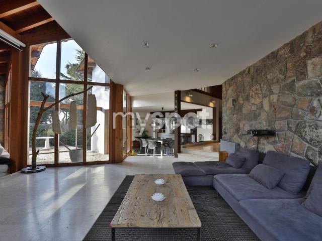 Chalet, Seva