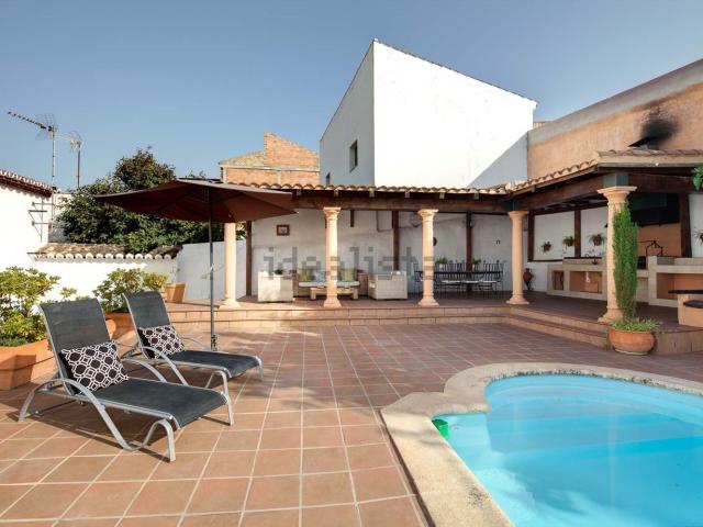 Chalet, Serrato
