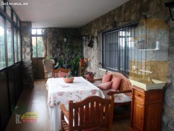 Chalet situado en Sierra de Fuentes. Urbanización