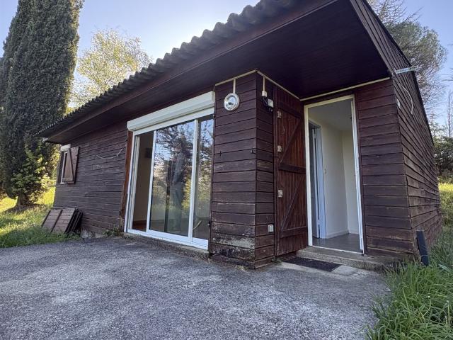 Chalet Situe En Hauteur Montayral 56m² Montayral