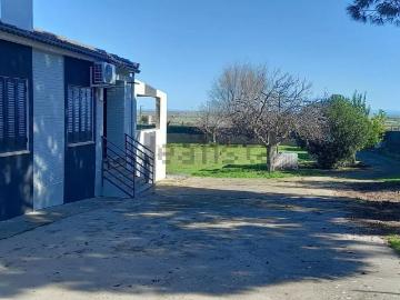 Chalet, Sierra de Fuentes