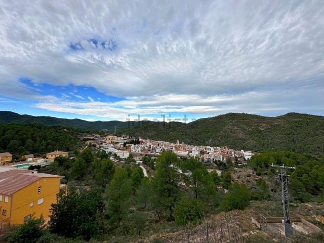 Chalet, Sueras