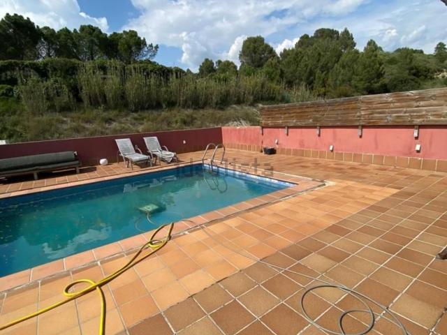 Chalet, Súria