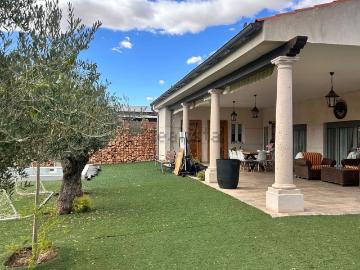 Chalet, Poblete