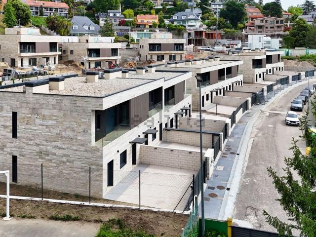 Chalet, Poio
