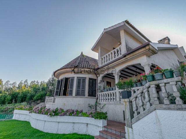 Chalet, Poio