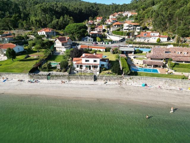 Chalet, Poio