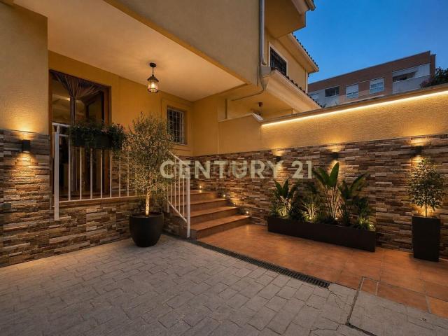 Chalet, Polígonos Recinto Ferial, Málaga