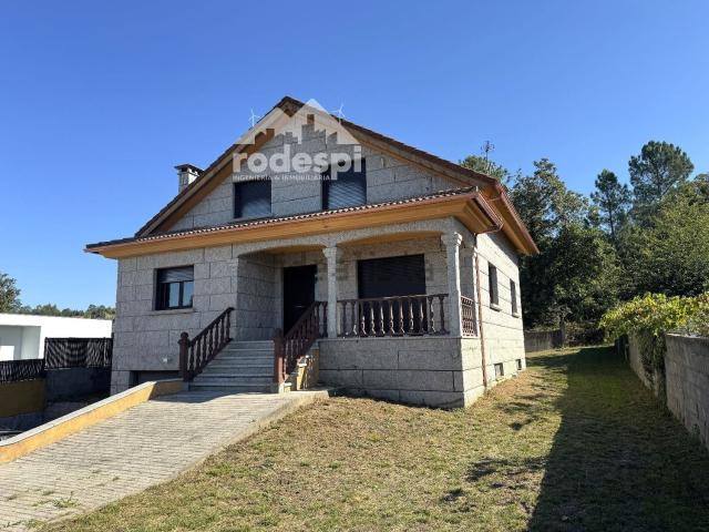 Chalet, Ponteareas