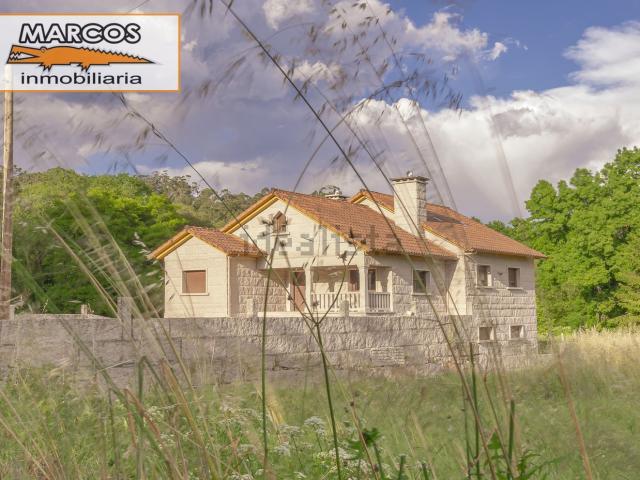 Chalet, Ponteareas