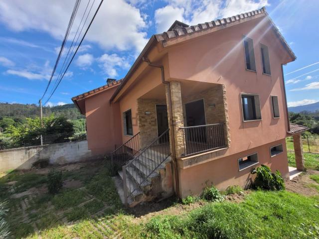 Chalet, Ponteareas