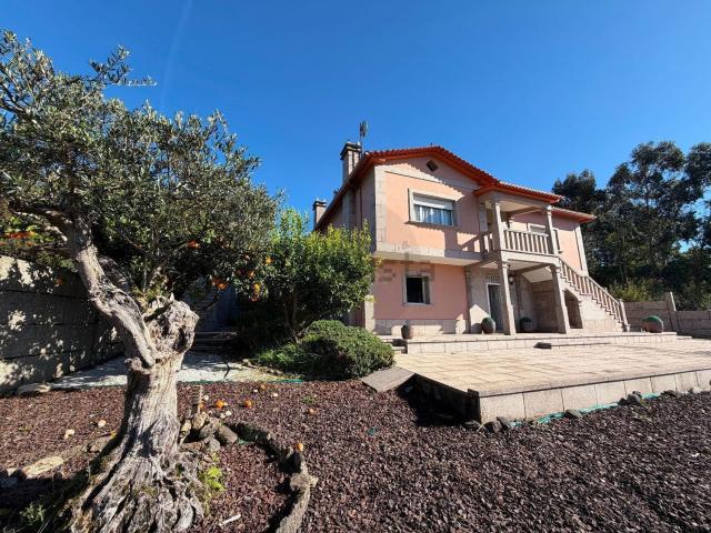 Chalet, Pontecesures