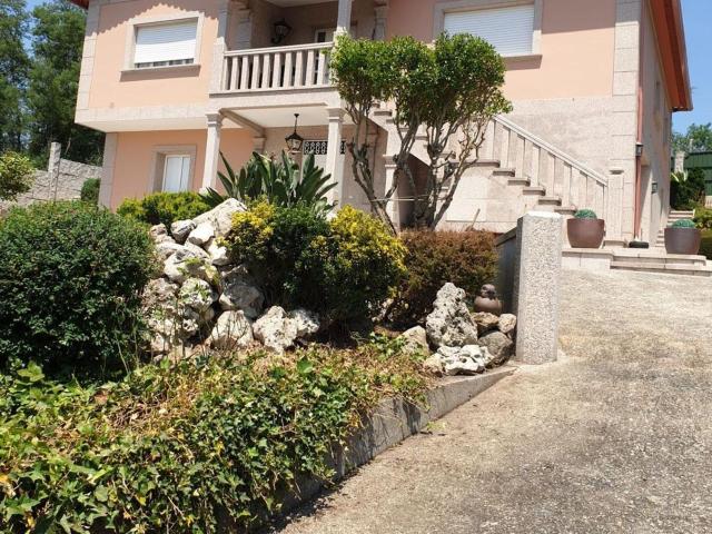 Chalet, Pontecesures