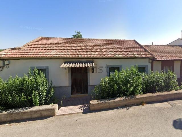 Chalet, Porzuna