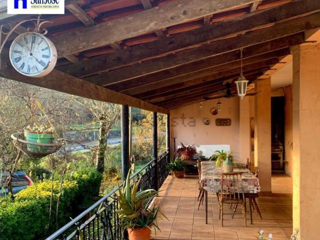 Chalet, Pazos de Borbén