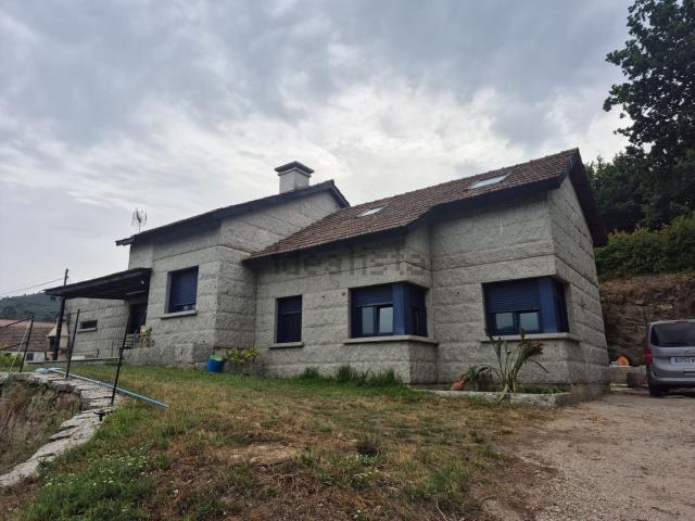 Chalet, Pazos de Borbén