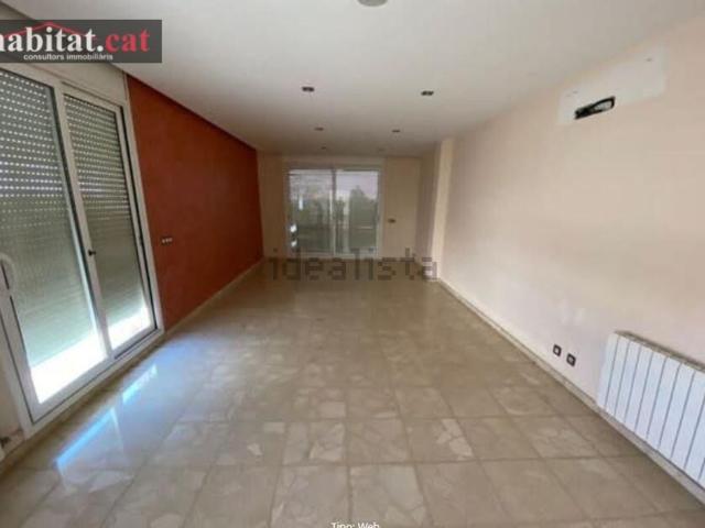 Chalet, Pacs del Penedès