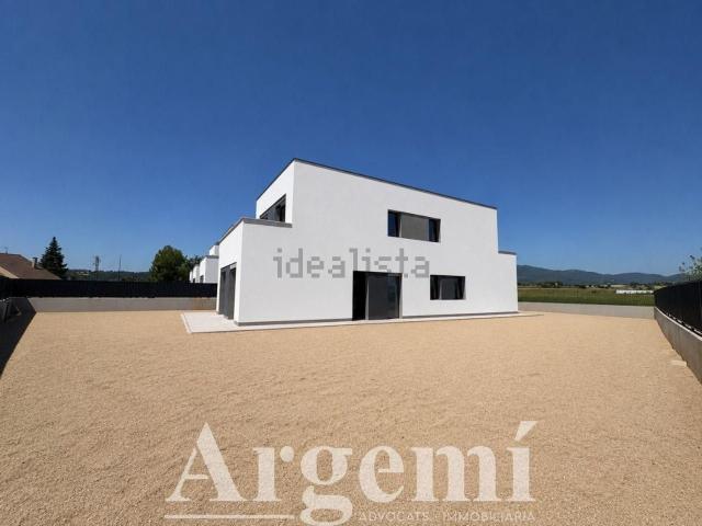 Chalet, Palau Solità i Plegamans