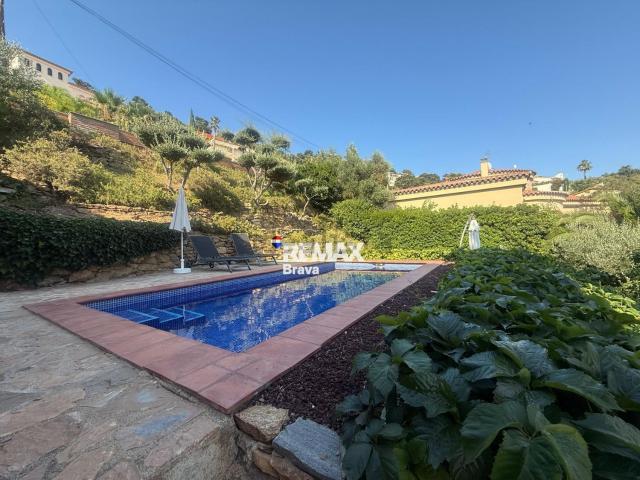 Chalet, Palau Saverdera
