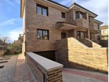 Avenida Principe de Asturias, Madrid, Pinares Llanos