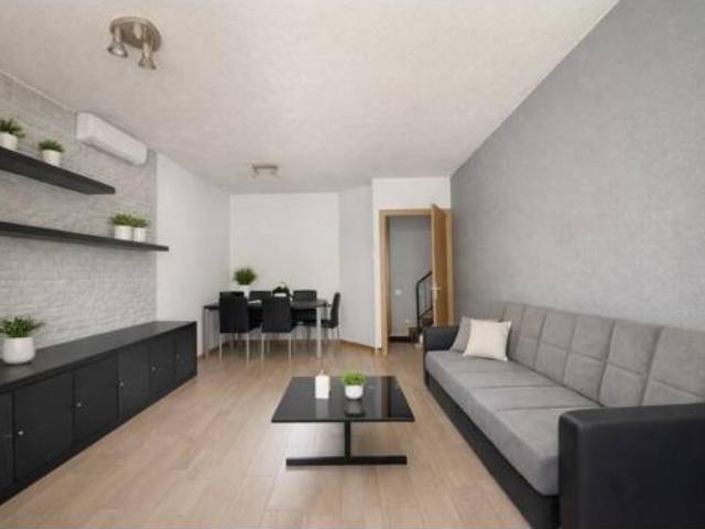 Chalet pareado Venta Madrid Capital, Valverde