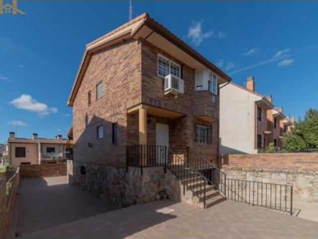 Chalet pareado Venta Navalcarnero, Navalcarnero