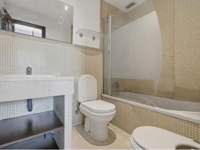 CHALET PAREADO CON DORMITORIO Y BAÑO EN PLANTA BAJA, BUHARDILLA Y CLUB SOCIAL CON PISCINA