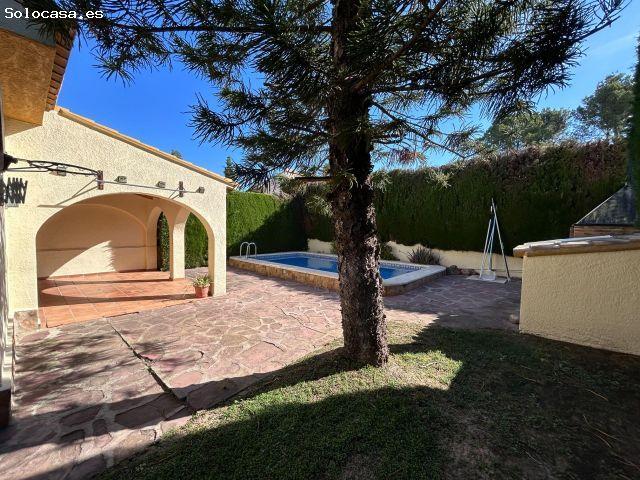 Chalet pareado con piscina Urb Monte Colorado La Pobla de Vallbona