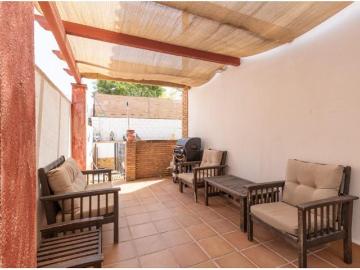 ¡CHALET PAREADO CON PISCINA POR SOLO 279.900€!
