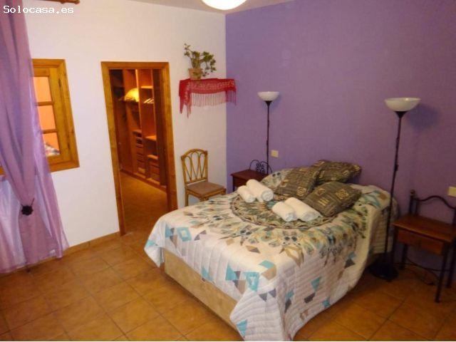 Chalet Pareado en venta en calle Dean Rodríguez Bolaños, 33