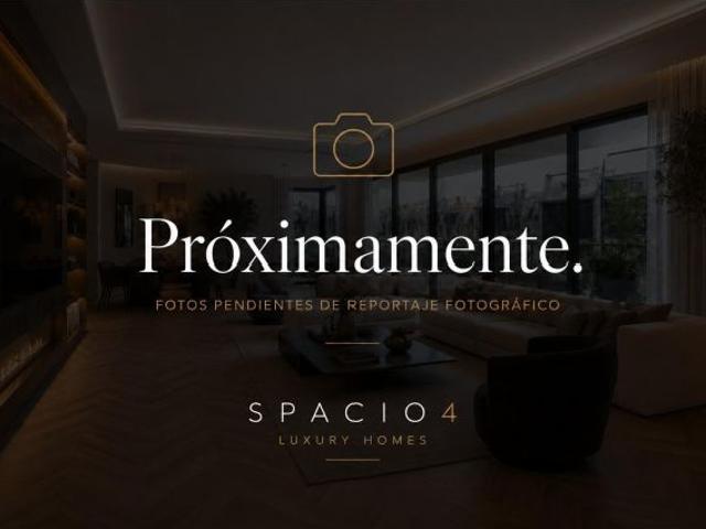 Chalet pareado en venta en Majadahonda, con piscina