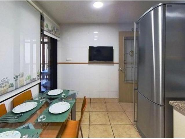 CHALET PAREADO EN ZONA RAVEL ALMAJADA 5 DORMITORIOS, 3 BAÑOS Y PARCELA DE 300 M2