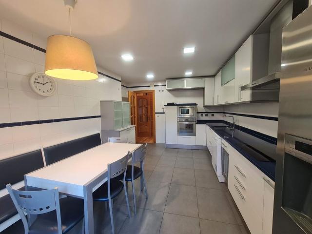 Chalet pareado en alquiler, Villaviciosa de Odón, Madrid