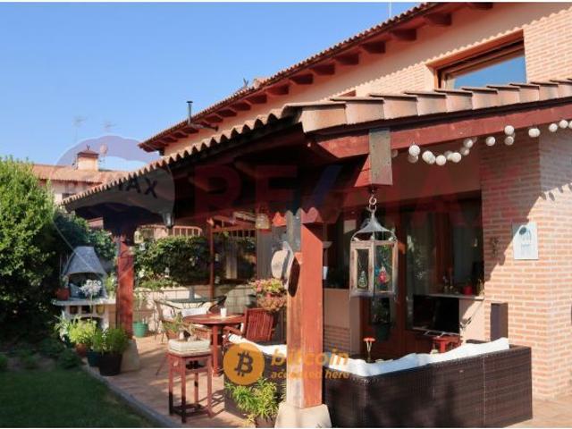 CHALET PAREADO EN ALQUILER EN VIANA DE CEGA – UN HOGAR QUE TE ENAMORARÁ