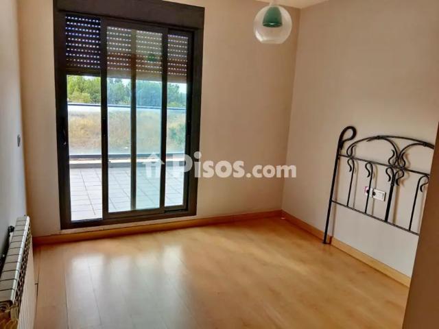 Chalet pareado en alquiler en Avinguda Pobla de Vallbona