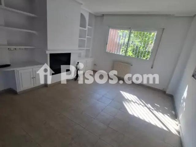 Chalet pareado en alquiler en Calle de Italia