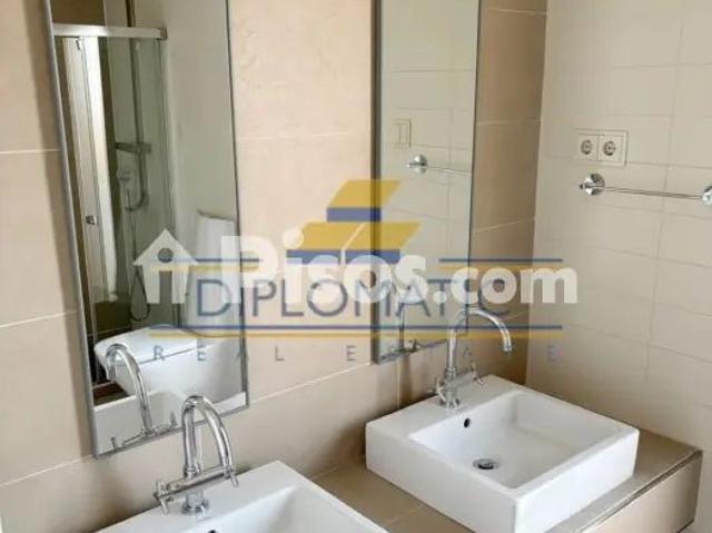 Chalet pareado en alquiler en Calle del Mistral