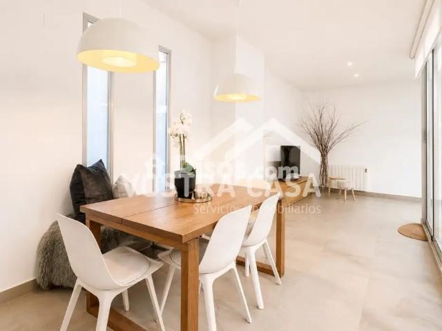 Chalet pareado en alquiler en Chiva