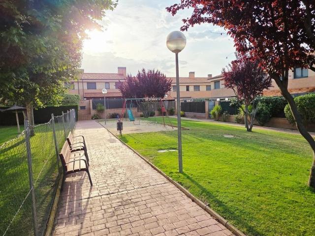 Chalet pareado en alquiler, Navalcarnero, Madrid