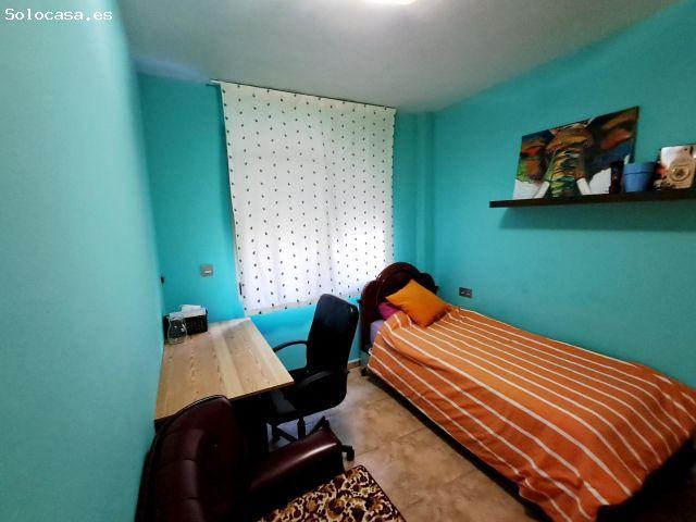 Chalet pareado en El Mirador – Listo para entrar a vivir 4 Dormitorios y tres Baños.