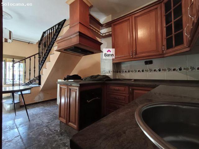 Chalet pareado en la barriada de Los Ángeles para reformar 126 m2