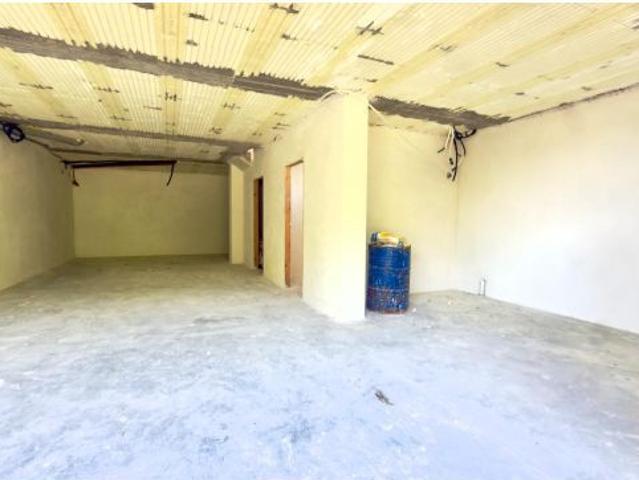 chalet pareado para terminar a tu gusto! Urbanización con piscina, cancha de baloncesto, futbol y te