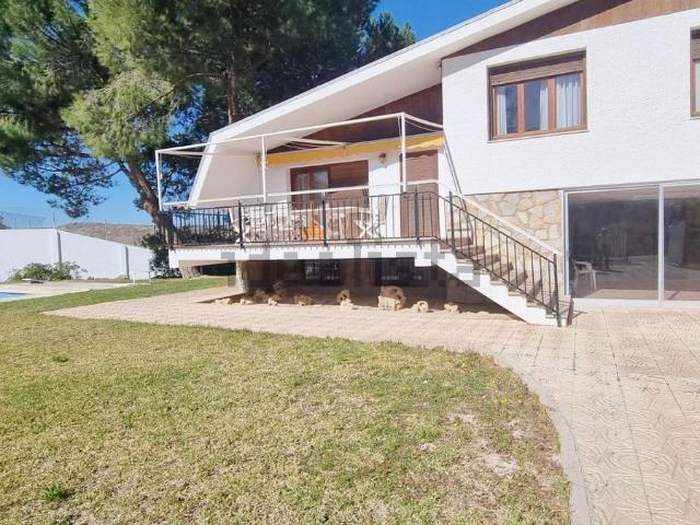Chalet, Petrer