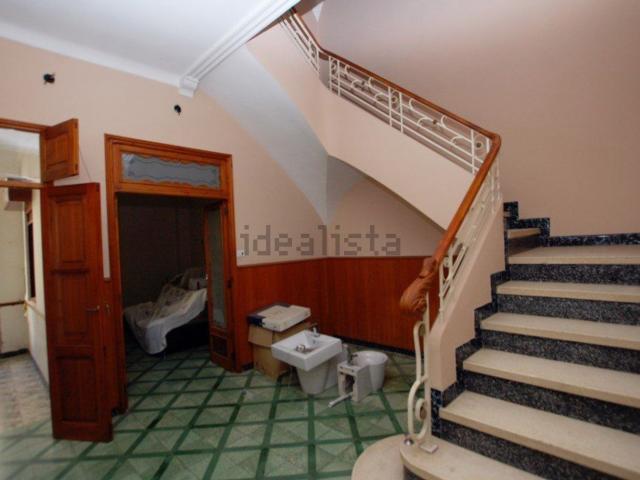 Chalet, Pego