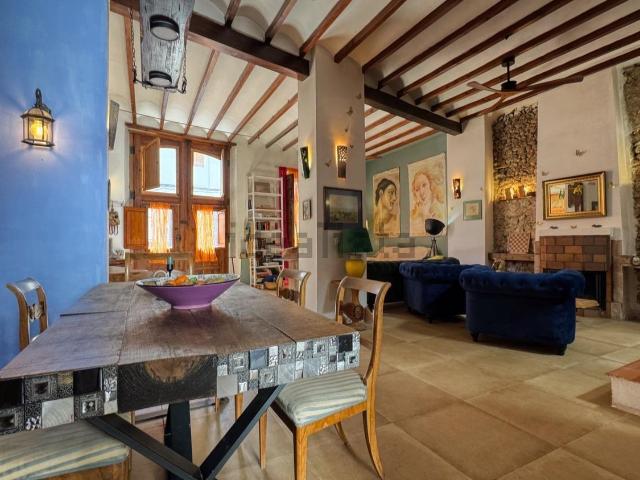 Chalet, Pego