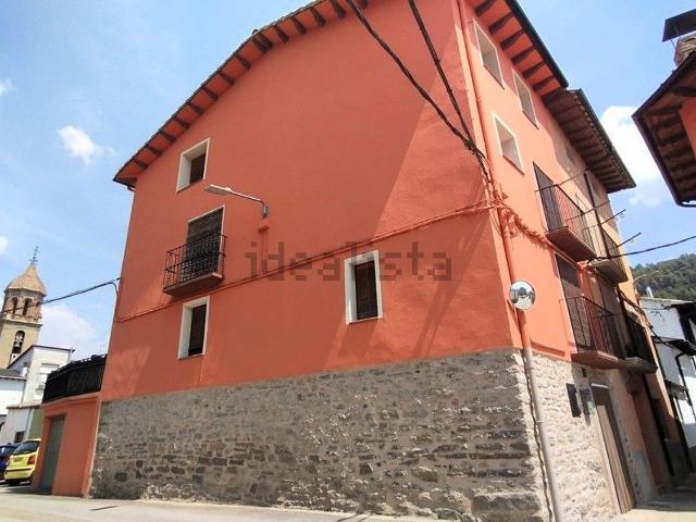 Chalet, Perarrua