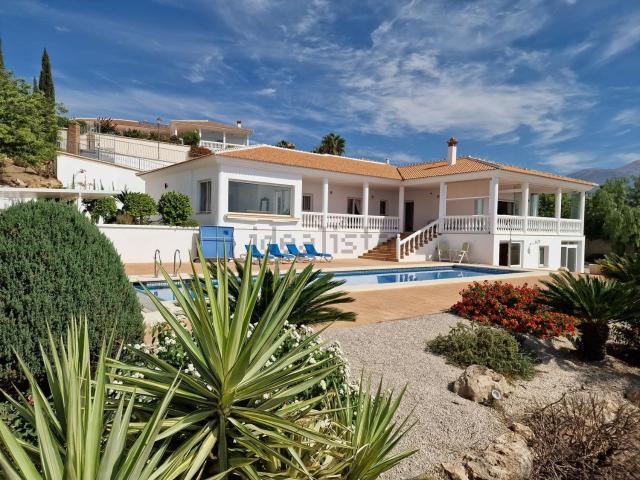 Chalet, Periana
